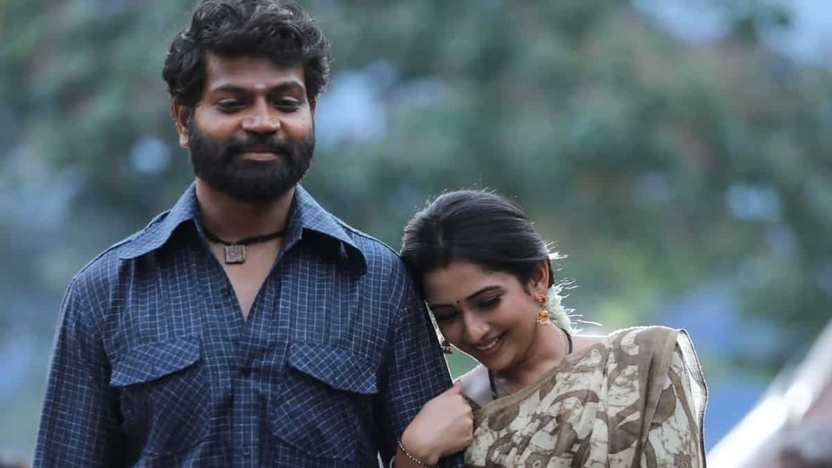 'Vinnod Prabhakar: Maadeva के बाद मेरे लिए कहानियों में होगा बदलाव, फिल्म में विन्नोद एक फांसी देने वाले का किरदार निभा रहे हैं और उनकी जोड़ी Roberrt की सह-कलाकार सोनल मोंटेरियो के साथ है। Maadeva 6 जून को रिलीज हो रही है।'