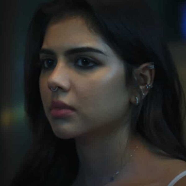 'Lokah: क्या कल्याणी प्रियदर्शन इस नसलन-स्टारर में एक वैम्पायर का किरदार निभाएंगी? कई लोग सोशल मीडिया पर सैंडी मास्टर के साथ एक मीडिया इंटरव्यू के कुछ अंश शेयर कर रहे हैं, जिसमें वह इस बहुप्रतीक्षित फिल्म और अपने किरदार के बारे में कुछ जानकारी साझा कर रहे हैं।'