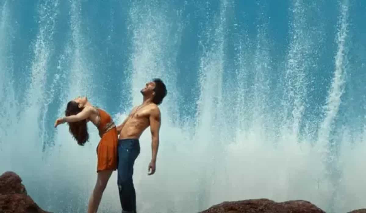 'Saiyaara बॉक्स ऑफिस कलेक्शन दिन 10: मोहित सूरी की फिल्म का लक्ष्य 300 करोड़ रुपये'