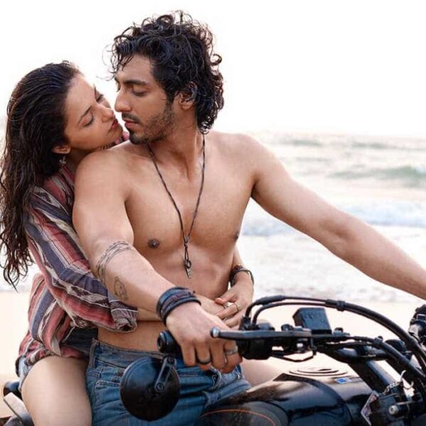 'Saiyaara बॉक्स ऑफिस पर 17वें दिन: Ahaan-Aneet फिल्म ने ₹300 करोड़ का आंकड़ा पार किया'