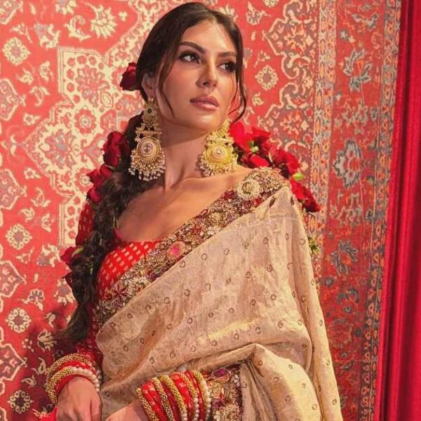 'Elnaaz Norouzi बनीं शोस्टॉपर, कैंसर जागरूकता गाला के लिए किया Maheka Mirpuri का आयोजन'