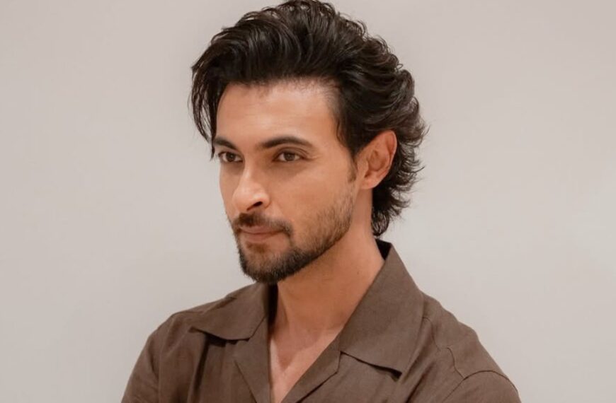 आयुष शर्मा ने अपने जन्मदिन पर राजा साब की प्रोडक्शन कंपनी पीपल मीडिया फैक्ट्री के साथ पैन-इंडिया फिल्म की घोषणा की