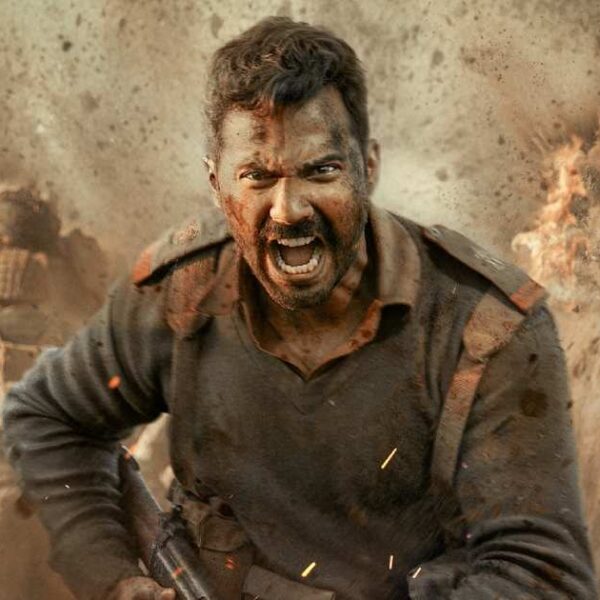 'Border 2: वरुण धवन का दमदार लुक सामने आया — युद्धभूमि पर निडर सैनिक की झलक'