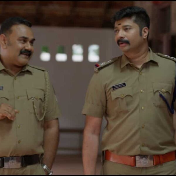 'Inspection Bungalow की समीक्षा: शाबरीश वर्मा की सीरीज पुरानी और डरावनी है, 'हॉरर' को कॉमेडी में बदल देती है 2.5/5 ZEE5'