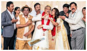 'Yenugu Thondam Ghattikachalam की समीक्षा: रवि बाबू की फिल्म में अजीब हास्य का तड़का 2.0/5 ETV विन'