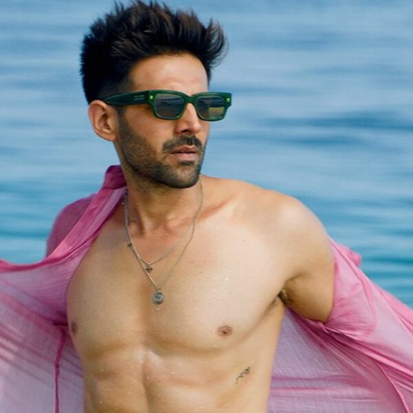 'तू मेरी, मैं तेरा: कार्तिक आर्यन की जबरदस्त...'