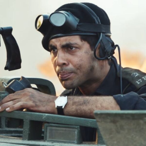 'इक्कीस का ट्रेलर रिव्यू: अगस्त्य नंदा ने निभाया अरुण खेतरपाल का किरदार: “उस एक...'