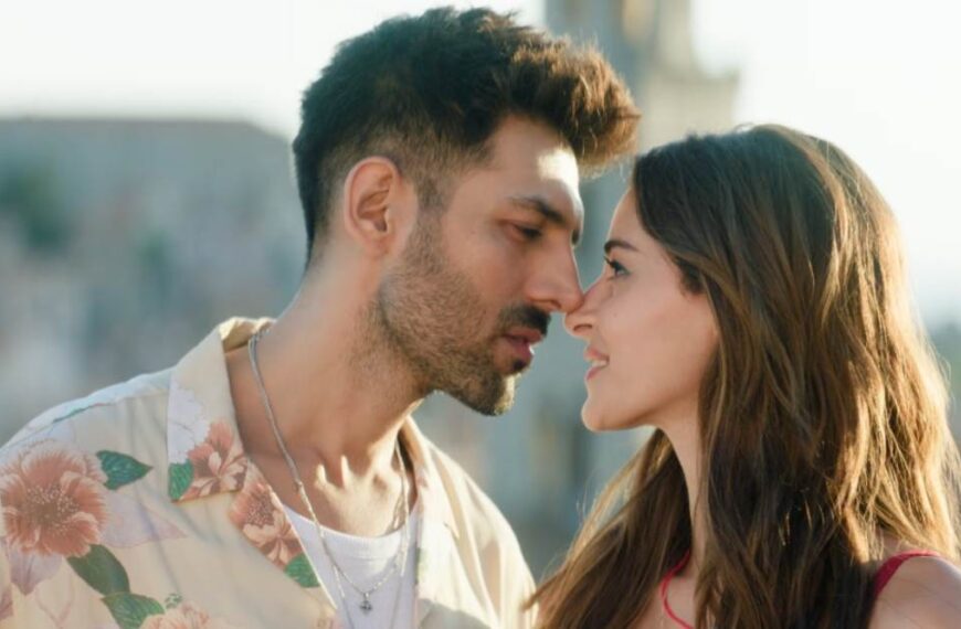 'तू मेरी मैं तेरा: हम दोनों फीट....'