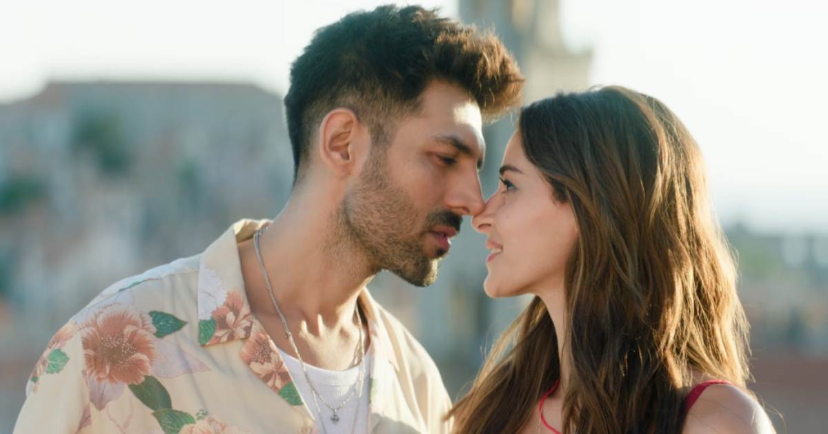 'तू मेरी मैं तेरा: हम दोनों फीट....'