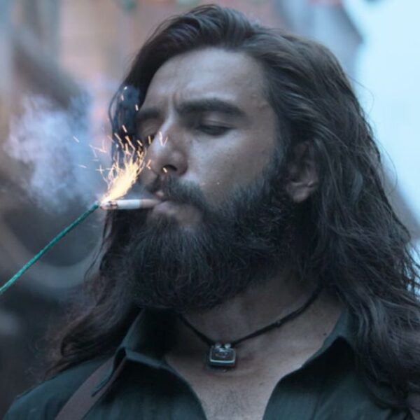 'धुरंधर 2: क्या रणवीर सिंह का किरदार सीक्वल में मरेगा?'