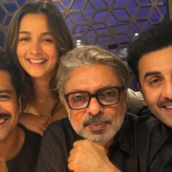 संजय लीला भंसाली की Love & War की तारीख नहीं बढ़ाई गई: रणबीर कपूर, आलिया भट्ट और विक्की कौशल की फिल्म के बारे में अफवाहें गलत, “बस एक गाना शूट किया है” – स्रोत