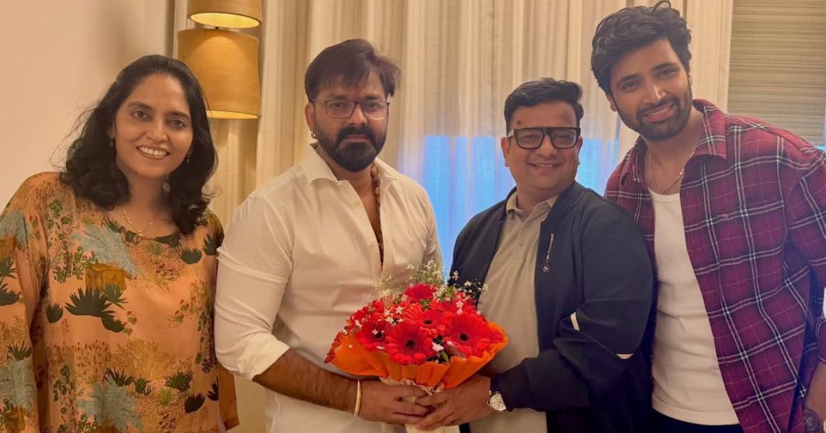 'Adivi Sesh और Pawan Singh मिलकर Dacoit के लिए एक मजेदार डांस नंबर कर रहे हैं'