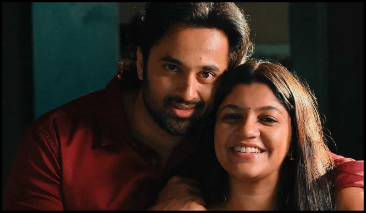 'Mindiyum Paranjum की OTT समीक्षा: Unni Mukundan और Aparna Balamurali की फिल्म में एक प्यारी छोटी कहानी की魅力 है 3.0/5Sun NXT'