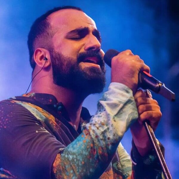 'Chand Mera Dil का टाइटल ट्रैक: फहीम अब्दुल्ला ने मेरी उम्मीदें बढ़ा दी हैं और मैं इश्क भरे जादू के लिए तैयार हूँ!'