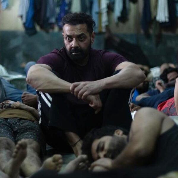 'Bandar: Bobby Deol ने लगभग किया था इनकार—धर्मेंद्र की सलाह ने किया फैसला पक्का'