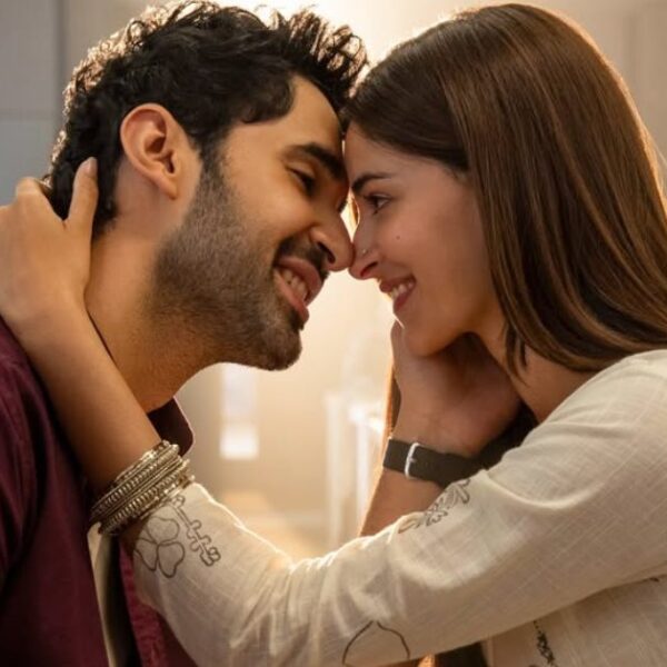 'Chand Mera Dil का टाइटल ट्रैक Aitbaar: अनन्या पांडे और लक्ष्य की फिल्म Spotify इंडिया चार्ट्स पर बढ़ती जा रही है'