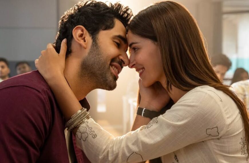 'Chand Mera Dil का टाइटल ट्रैक Aitbaar: अनन्या पांडे और लक्ष्य की फिल्म Spotify इंडिया चार्ट्स पर बढ़ती जा रही है'